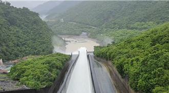 下游警戒！曾文水庫水位破表 今年3度洩洪