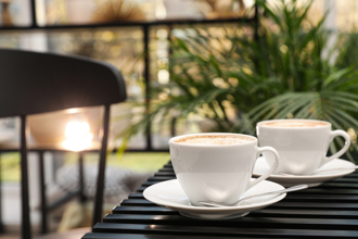 高中生情侶在咖啡廳廁所「發出吸吮冰棒聲」前員工揭內幕