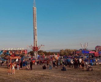 頭髮卡遊樂設施滾輪「掀翻頭皮」 18歲英女噴血慘叫