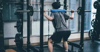 健身男连吃半个月蛋白粉 突全身无力「检查竟是肝衰竭」