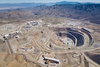 从电子废料回收稀土