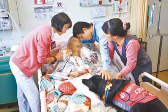 輔助犬陪安寧病人 走完一生