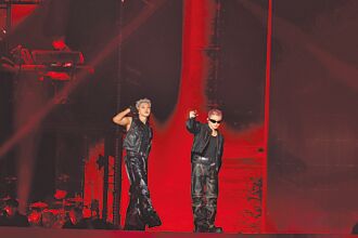 SEVENTEEN豪雨巡演嗨炸台北