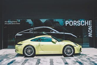 豪車掀沉浸式展演體驗新風潮