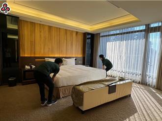 觀光奴工？  仲介廣告外籍實習生稱周休一日、每月僅領1萬8000元