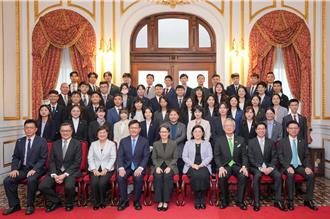 外交處境艱難  蕭美琴出席結訓典禮說話了