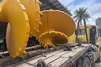 為固定大型螺旋鑽頭　林口男工地摔落身亡