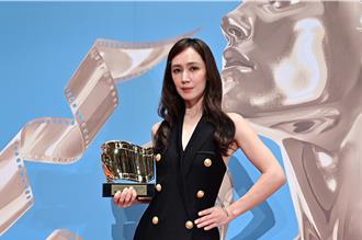 小薰豁出去入圍桃影搶影后　情慾戲被豬肉「啪啪啪」甩打留陰影