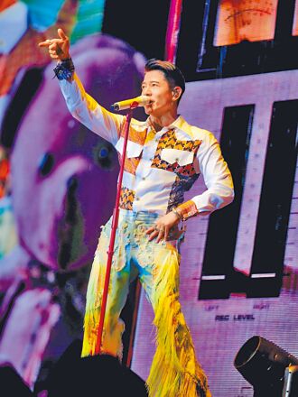 郭富城兌現承諾 11月雄蛋開唱