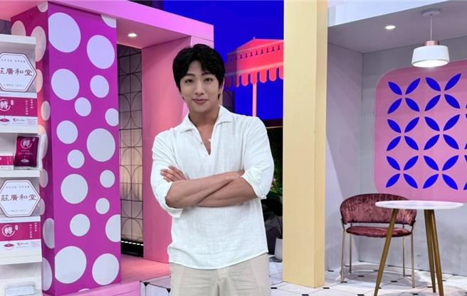 许明杰个性随兴。（纬来提供）