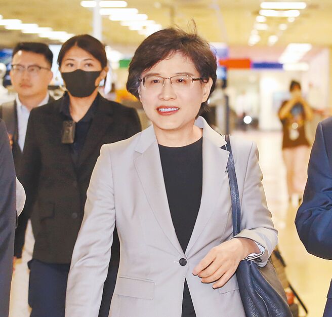 距離美國總統川普對等關稅8月1日大限只剩1天，行政院強調，鄭麗君與談判團隊仍在美國華府談判。（本報資料照片）