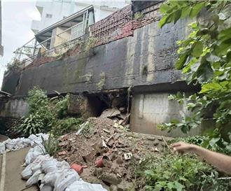 泥流沖進水上鄉民宅 全因後方擋土牆無人修