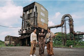 告五人赴泰國廢棄工廠拍MV 雲安登4層樓高驚喊腿軟