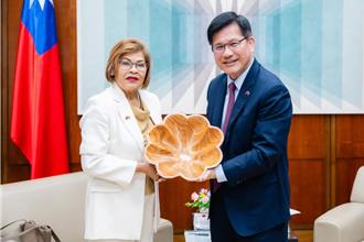 接见贝里斯访团   林佳龙透露白虾输台近期有好消息