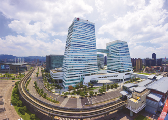 攜手災民共度風災難關 中國信託慨捐2000萬元