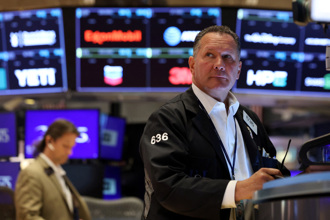 觀望Fed利率決策 川普又喊快降息 美股早盤小幅波動