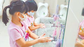 腸病毒燒至8月底 大雨類鼻疽增4例