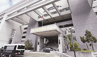 台中 男師偷拍女大生裙底風光 判3月