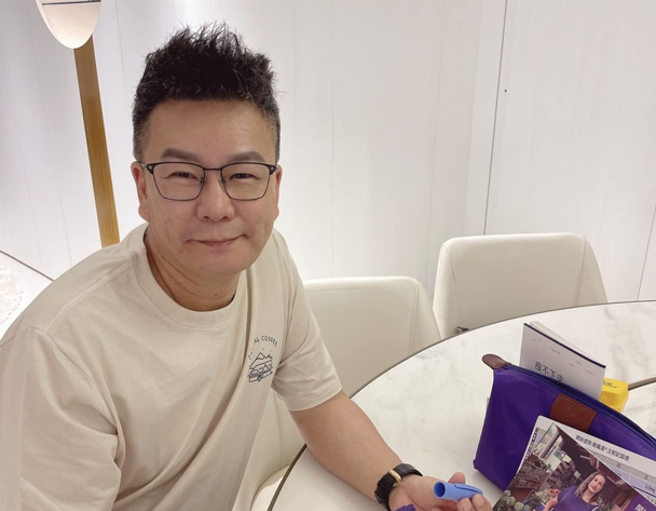 沈玉琳昨传出罹患猛爆性肝炎，被送往内湖三军总医院加护病房。（翻摄沈玉琳脸书）