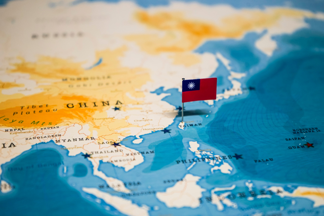 2015年全球瞩目的新加坡马习会为例，大陆方面很务实的处理平等问题，既符合了台湾的法律，也保住了台湾平等、尊严的需求。（蓝孝威摄）