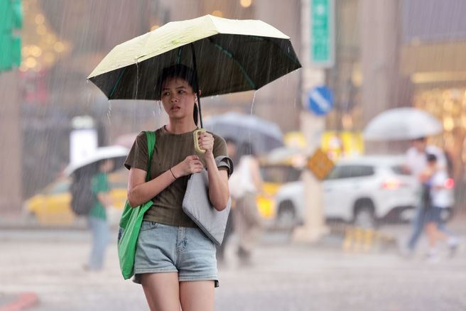 西南气流发威，南部地区持续性强降雨不停，其中高雄桃源区雨量已破700毫米。（图／资料照）