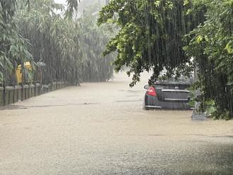 豪雨狂灌！5县市明达停班停课标准 气象署示警了