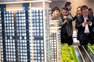 專家點名陸3大資本市場風險 籲精準拆彈避「灰犀牛」危機