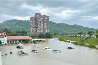 豪雨水災釀車損！泡水車報廢可退汽燃費 監理業務可延期