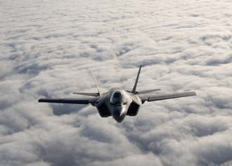 影》美海军F-35战机坠毁加州「巨大黑烟狂冒」 飞行员成功逃生