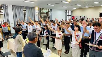 台東114學年校長布達典禮 饒慶鈴頒聘書勉新力軍