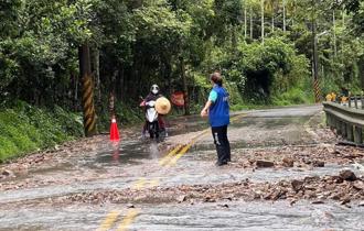 土石流及道路中断 南投7校8／1持续停班课