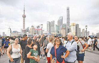 台灣人在大陸》記憶中的大陸，現實中的台灣：一代台青的「登出」與回望