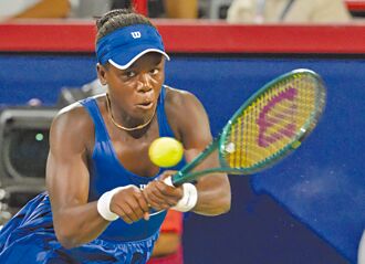 網球》18歲加國小將 扳倒前四大賽冠軍