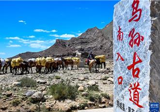 沿線河流水位上漲   新疆烏孫古道山洪沖走遊客2人遇難