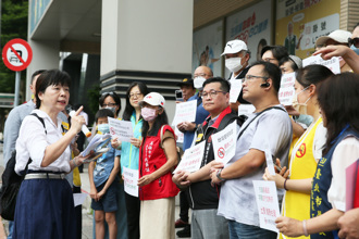 14項加熱菸有條件通過引爆怒火 民團抗議國健署放行
