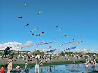 西南氣流挾帶豪雨攪局 高雄旗津風箏節延期一周