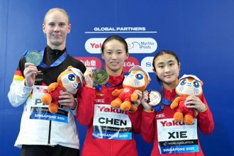 跳水》世錦賽10米台封后  陳芋汐少了金牌搭檔全紅嬋：壓力肯定有