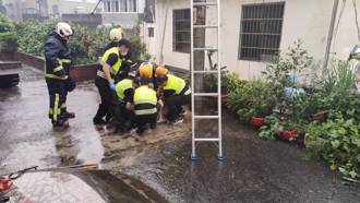 快讯》莺歌台电承包商施工触电　挂电杆空中消防抢救送医不治