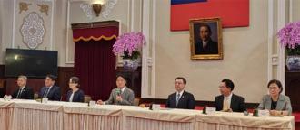 豪雨重創中南部 府院高層捐一個月所得賑災