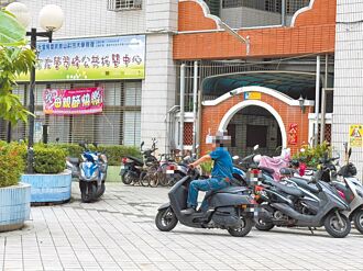 高雄 国宅地砖破损 盼市府补助修缮