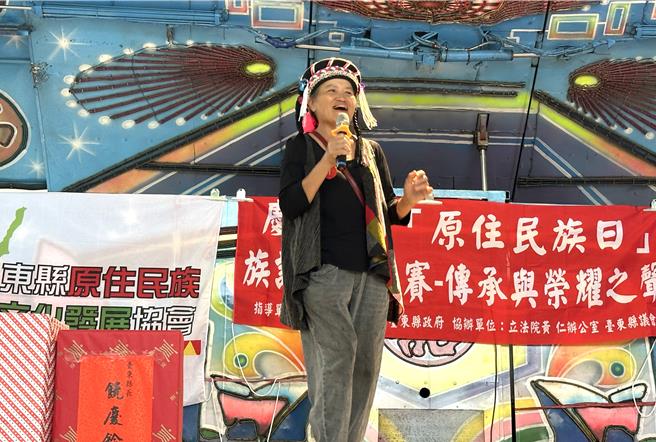 慶祝原住民族日，台東縣原住民族語言與文化發展協會1日在金曲部落南王部落舉辦族語歌唱大賽。（蔡旻妤攝）