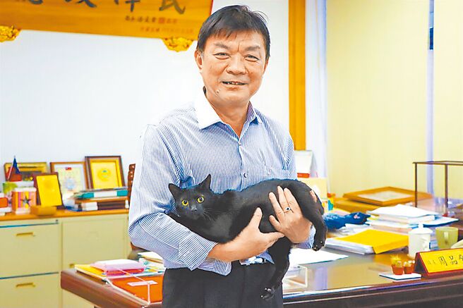 屏东县潮州镇长周品全涉嫌以30万至60万元卖官，遭法官裁定收押禁见。（本报资料照片）