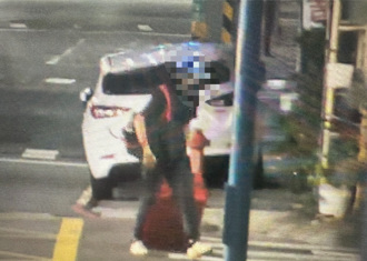 新庄箱尸案！陈嫌老母孤身无人理 3姊疑全遭出养冷回：管不了那么多