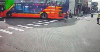 桃園蘆竹死亡車禍！女騎士遭大客車輾斃　家屬質疑死因