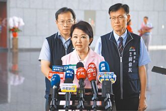 縣市首長籲總統 專心國政和救災