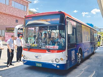 公車急煞急衝 每年投訴逾400件