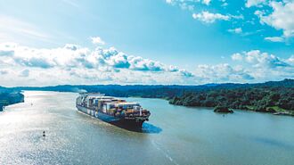 巴拿馬提告長和 港口合約違憲