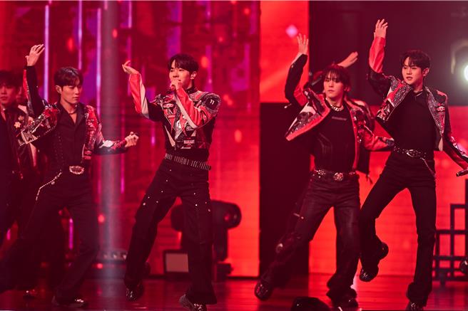 HIGHLIGHT每首歌都展現全開麥的超強唱功。（郭吉銓攝）