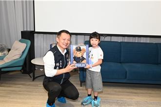 中壢警攜手醫材公司辦活動 帶領青少年一口咬破詐騙真相