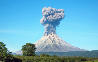 影》俄羅斯6.8強震！休眠600年火山首噴發 被8.8大地震震醒？